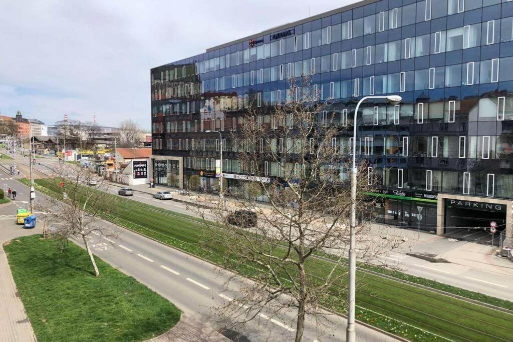 Apartment With Parking In The Center - 500M From Hlavni Nadrazi Brünn Exterior foto